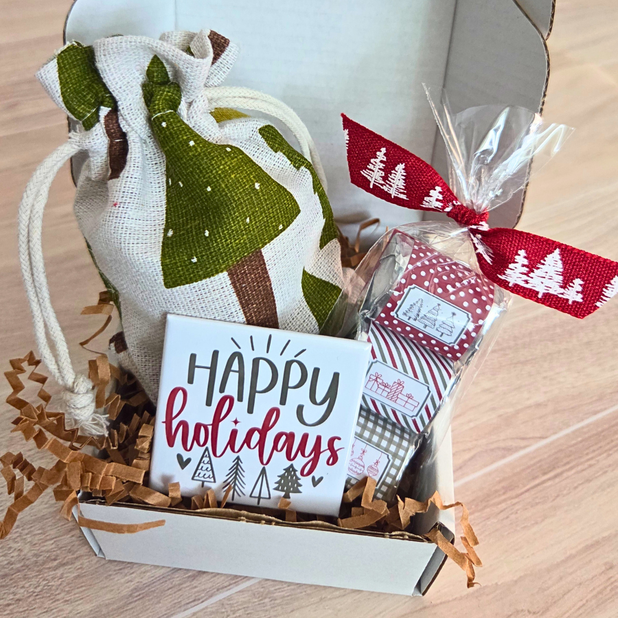 Mini Puzzle Christmas Gift Box with {4} 2" Square Photo Magnets