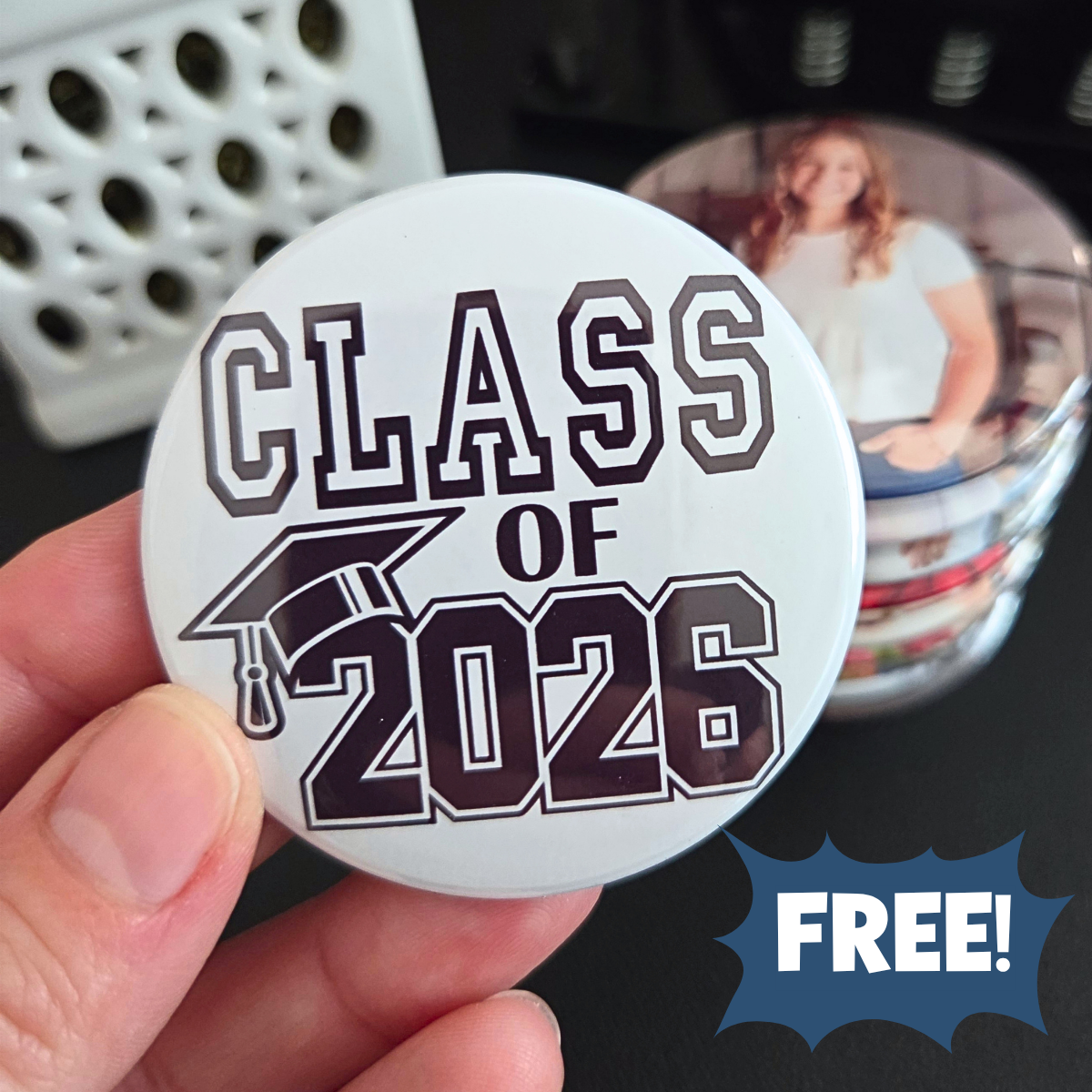 GRADUATION Gift Box with 9 Photo Magnets {ROUND}