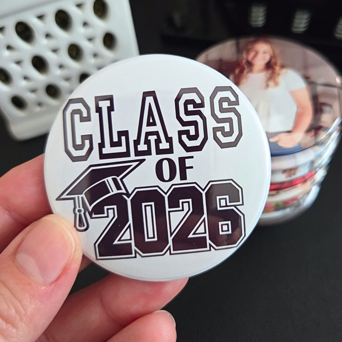 GRADUATION Gift Box with 9 Photo Magnets {ROUND}
