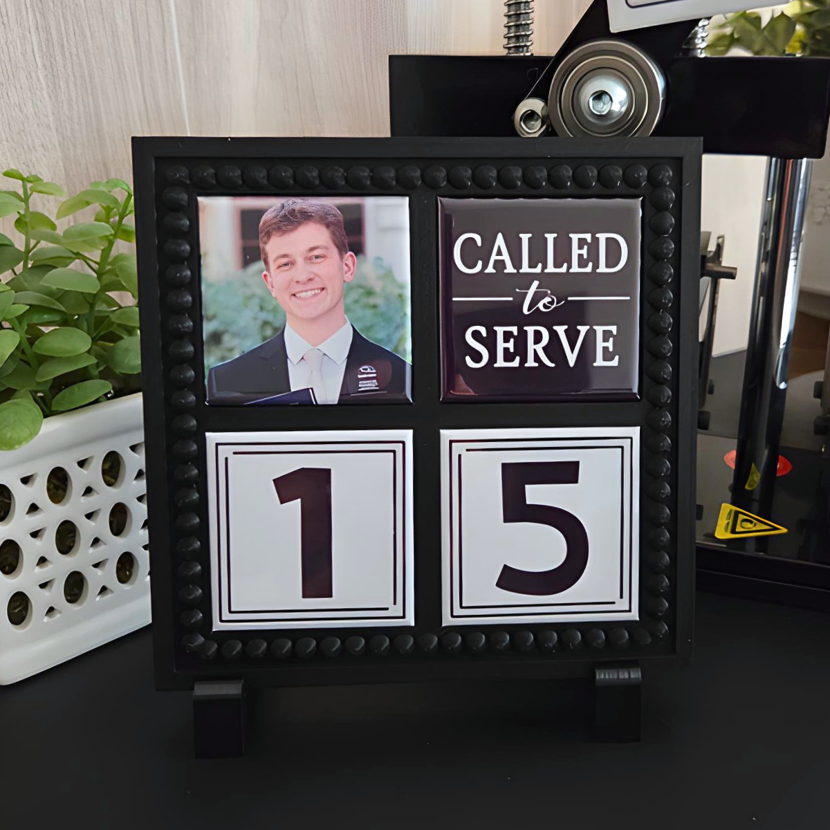 {Missionary Countdown} 2x2 Square Magnetic Frame & Magnets
