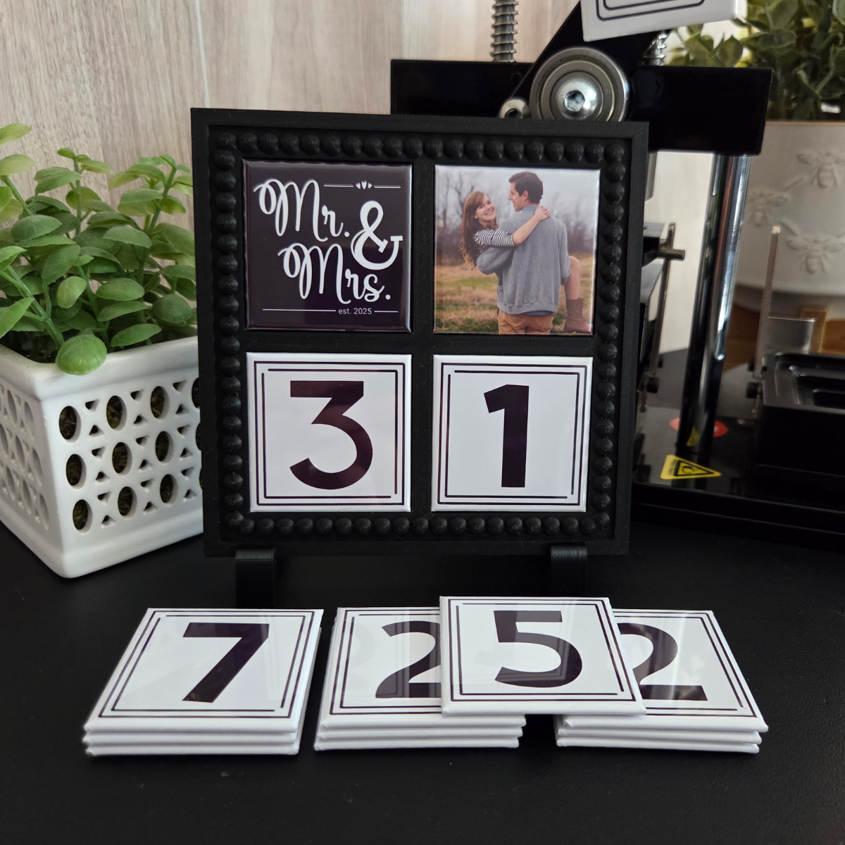 {Wedding Countdown} 2x2 Square Magnetic Frame & Magnets
