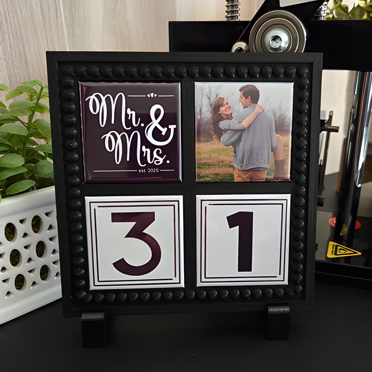 {Wedding Countdown} 2x2 Square Magnetic Frame & Magnets