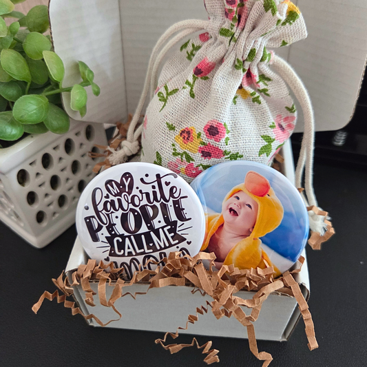 Mother's Day Gift Box with 9 Photo Magnets {ROUND}
