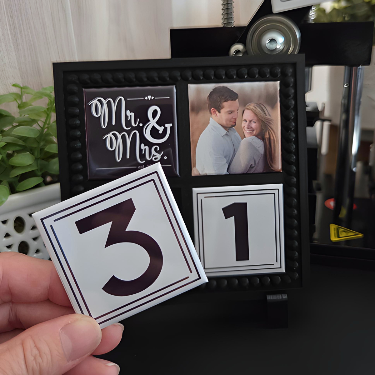 {Wedding Countdown} 2x2 Square Magnetic Frame & Magnets