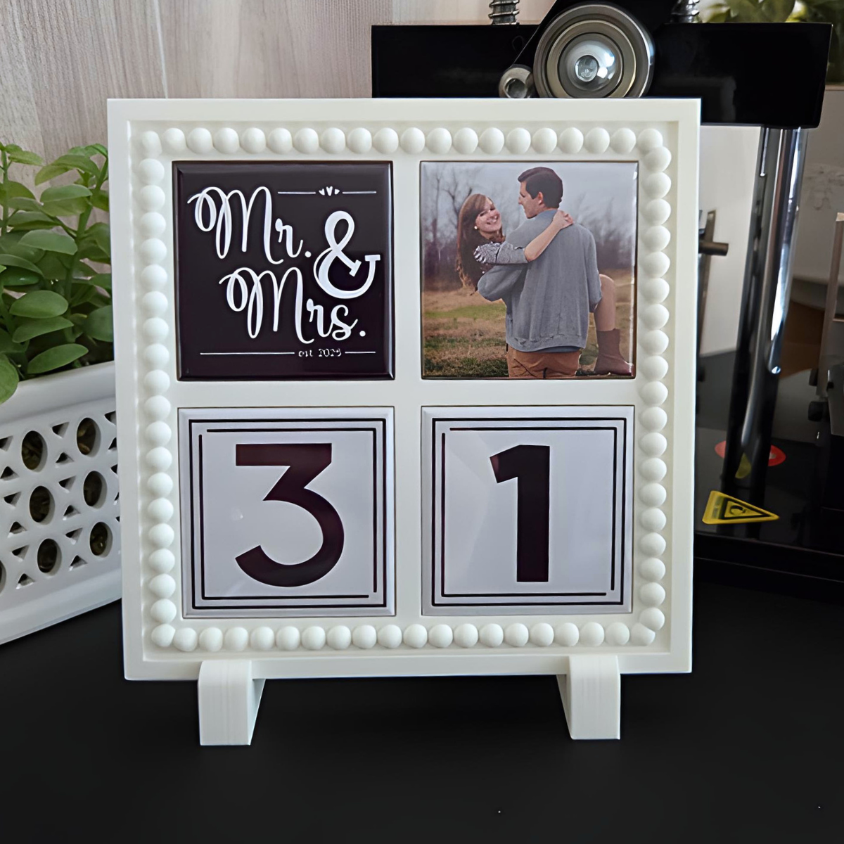 {Wedding Countdown} 2x2 Square Magnetic Frame & Magnets