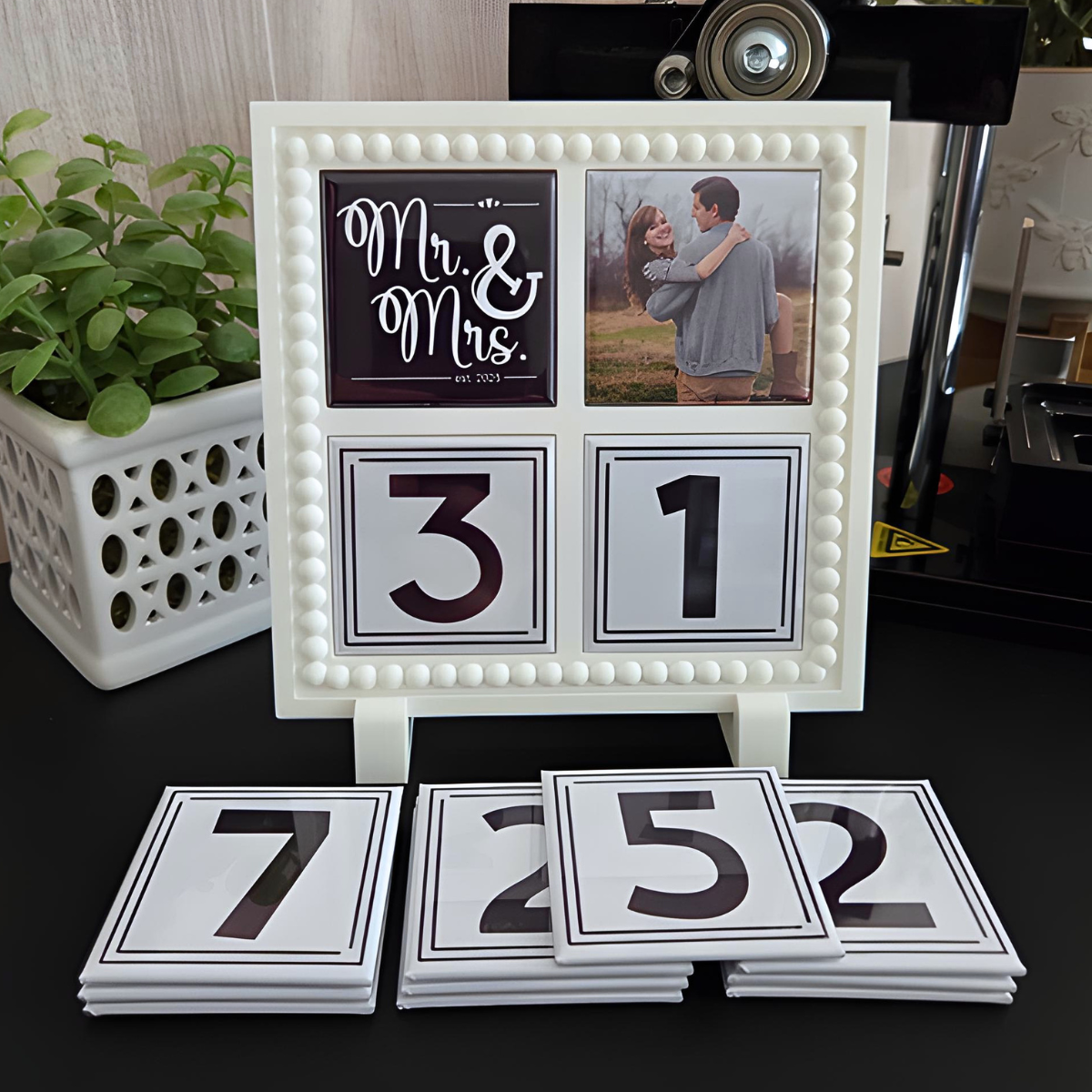 {Wedding Countdown} 2x2 Square Magnetic Frame & Magnets
