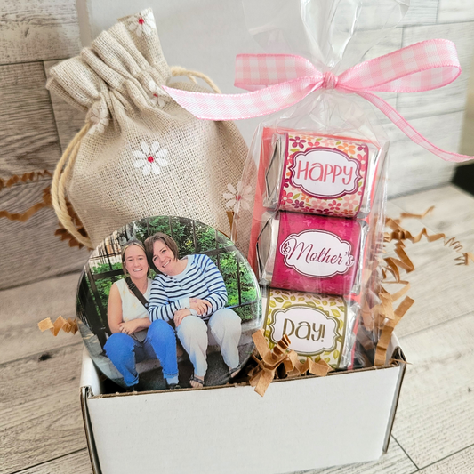 MothersDay Gift box custom fridge magnets with Free Hershey Milk Chocolate Nuggets